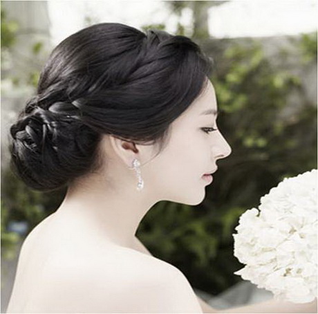 asian-wedding-hairstyles-for-long-hair-78_10 Ázsiai esküvői frizurák hosszú hajra