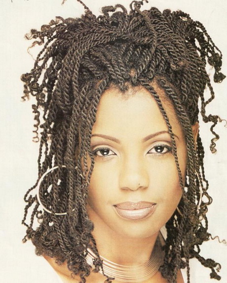 braid-hairstyles-for-black-women-82_13 Fonott frizurák fekete nők számára