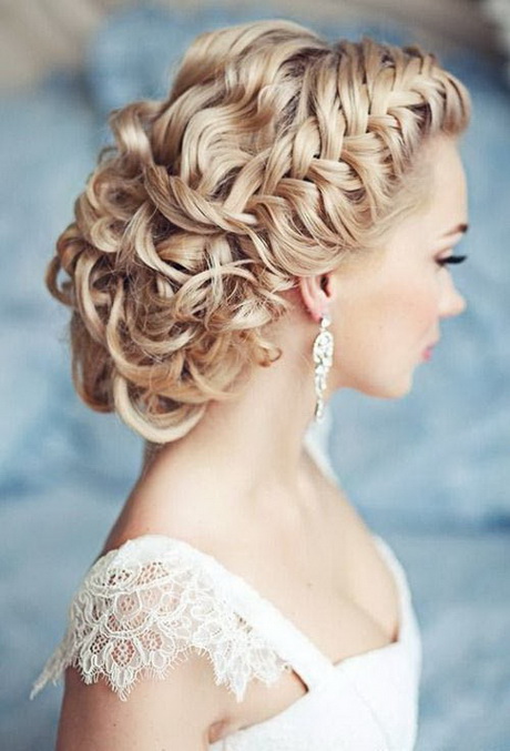 braided-wedding-hairstyles-84_11 Fonott esküvői frizurák