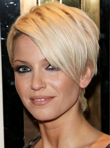 celebrities-short-haircuts-for-women-25_7 Hírességek rövid hajvágás a nők számára