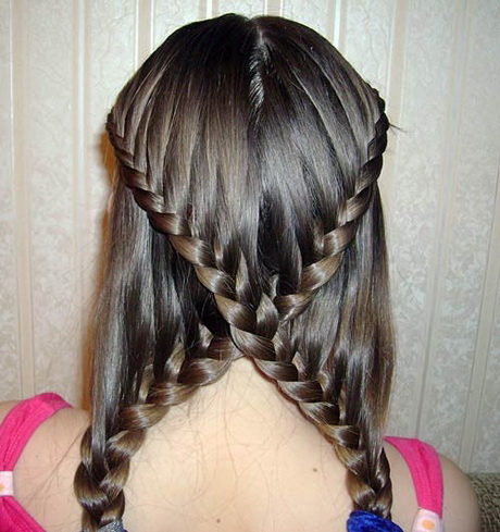 cool-hairstyles-for-long-hair-girls-00-18 Hűvös frizurák a hosszú hajú lányok számára
