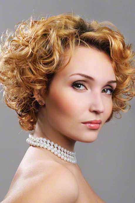 curly-hairstyle-for-women-75-9 Göndör frizura a nők számára