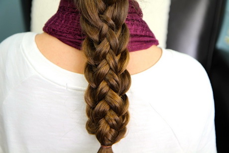 cute-braided-hairstyles-15_12 Aranyos fonott frizurák