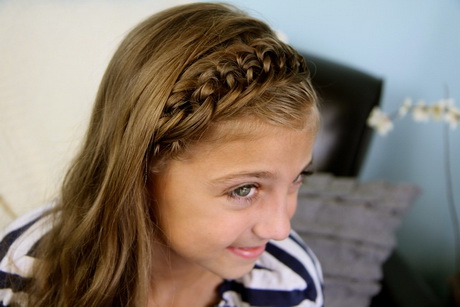 cute-braided-hairstyles-15_18 Aranyos fonott frizurák