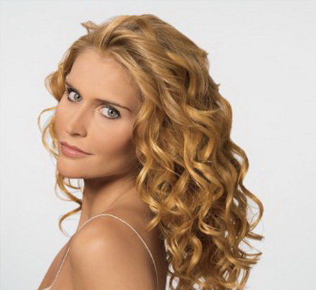 long-curly-hairstyles-for-women-90 Hosszú göndör frizurák a nők számára