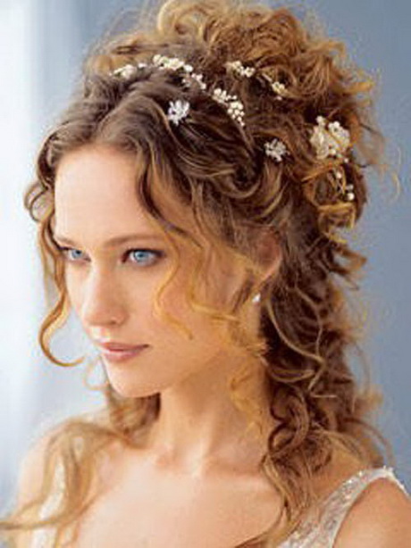 long-curly-wedding-hairstyles-52-9 Hosszú göndör esküvői frizurák