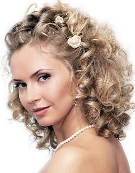 medium-bridal-hairstyles-55_9 Közepes Menyasszonyi frizurák