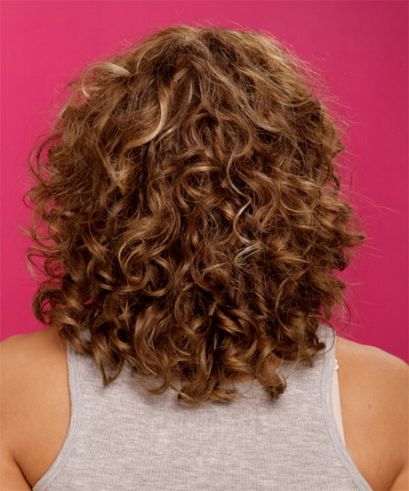medium-curly-haircut-42_18 Közepes göndör fodrász