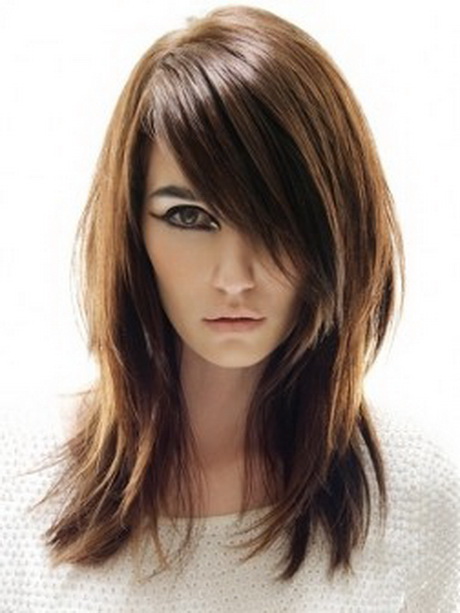 medium-layered-haircuts-for-round-faces-88_18 Közepes rétegű hajvágás kerek arcokhoz