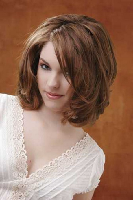 medium-layered-hairstyles-40-11 Közepes rétegű frizurák