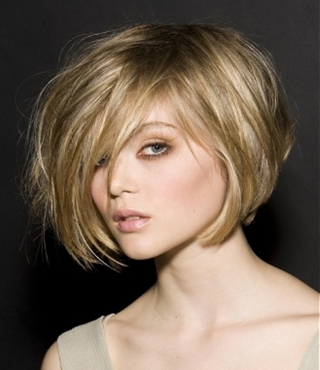 messy-short-hairstyles-for-women-41-14 Rendetlen rövid frizurák a nők számára
