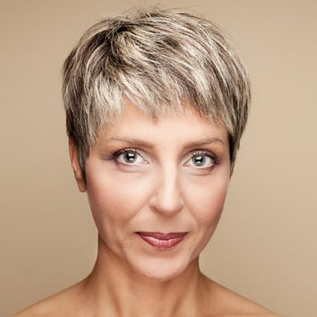 modern-short-hairstyles-for-older-women-55_7 Modern rövid frizurák az idősebb nők számára