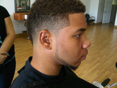 mohawk-hairstyles-for-black-men-83_10 Mohawk frizurák fekete férfiak számára