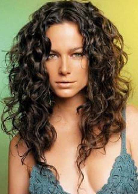 natural-long-curly-hairstyles-23_4 Természetes hosszú göndör frizurák