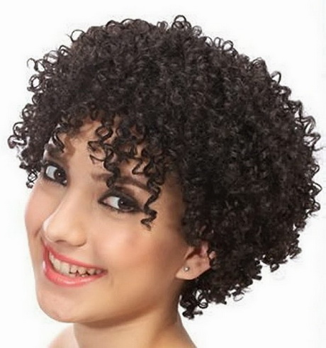 natural-short-curly-hairstyles-23 Természetes rövid göndör frizurák