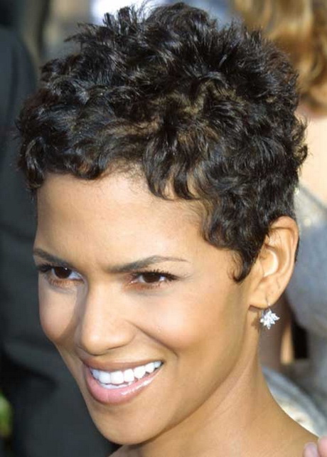 pictures-of-short-curly-hairstyles-for-women-05_13 Képek a rövid göndör frizurákról a nők számára