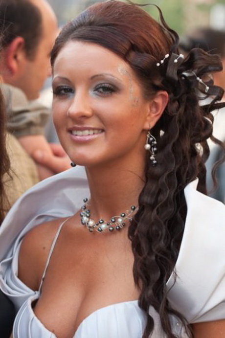 prom-dresses-hairstyles-97_2 Prom ruhák frizurák