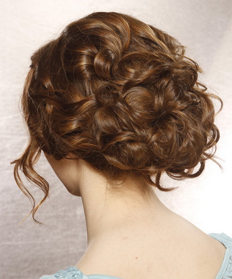 prom-hairstyles-for-curly-hair-updos-49_2 Prom frizurák göndör haj updos