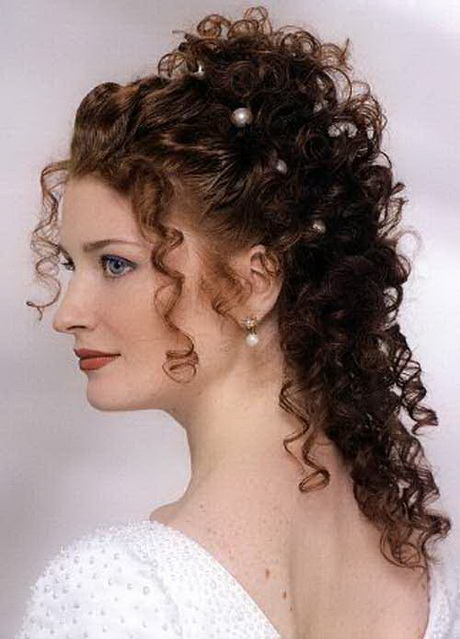 prom-hairstyles-for-naturally-curly-hair-07-3 Prom frizurák természetesen göndör hajra