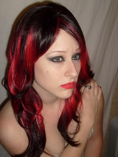 red-and-black-hairstyles-88_13 Piros-fekete frizurák