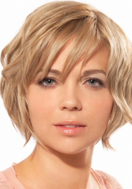 short-hairstyle-for-round-face-women-05-12 Rövid frizura kerek arcú nők számára
