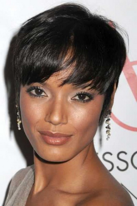 short-hairstyles-for-black-women-with-oval-faces-07 Rövid frizurák ovális arcú fekete nők számára