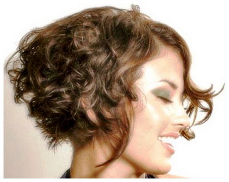short-hairstyles-for-women-with-wavy-hair-61-5 Rövid frizurák hullámos hajú nők számára