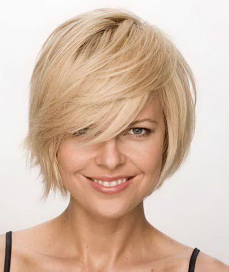 short-hairstyles-with-bangs-and-layers-60-18 Rövid frizurák frufru, rétegek