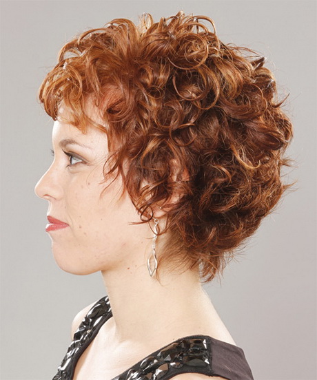 short-layered-curly-hairstyles-16-9 Rövid réteges göndör frizurák