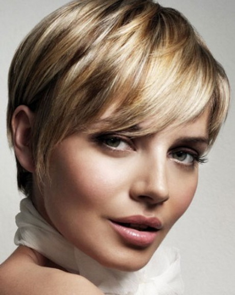 short-professional-hairstyles-for-women-91_18 Rövid professzionális frizurák a nők számára