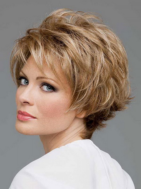 short-shaggy-hairstyles-for-women-over-50-69-4 Rövid bozontos frizurák 50 év feletti nők számára
