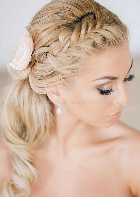 braided-bridesmaid-hairstyles-92_5 Fonott koszorúslány frizurák