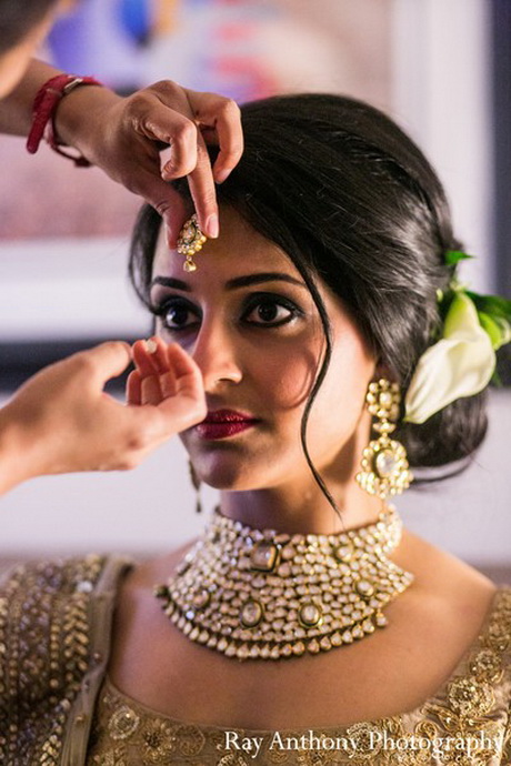 hairstyle-for-bride-indian-wedding-32 Frizura menyasszony indiai esküvő