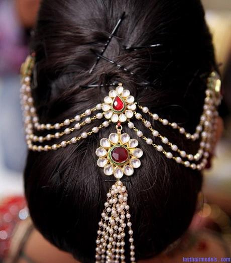 hairstyle-for-bride-indian-wedding-32_18 Frizura menyasszony indiai esküvő