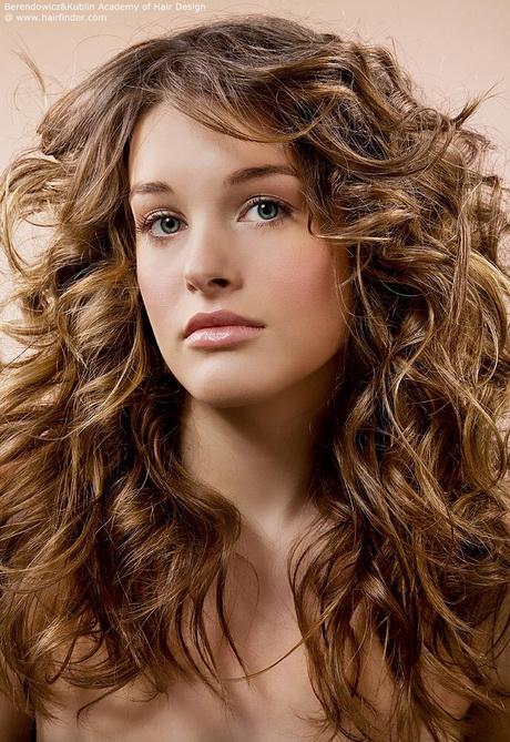 long-layered-haircuts-for-curly-hair-79 Hosszú rétegű hajvágás göndör hajra