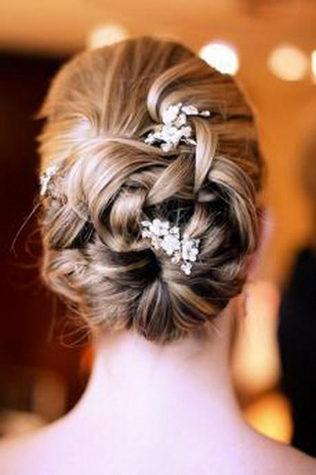 romantic-wedding-hair-17_11 Romantikus esküvői haj