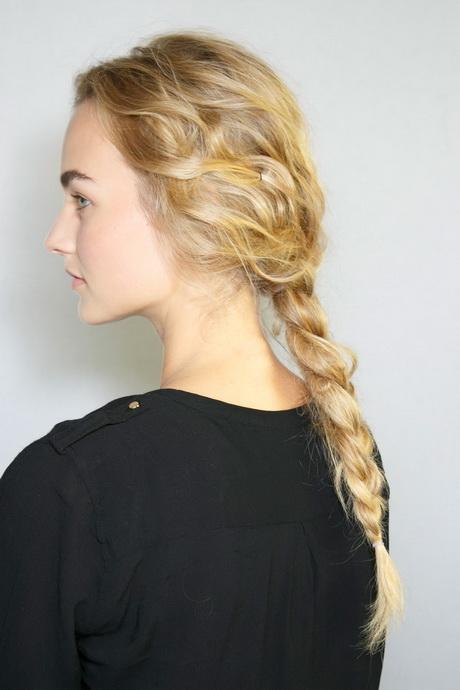 braid-and-ponytail-hairstyles-77_19 Fonat és lófarok frizura