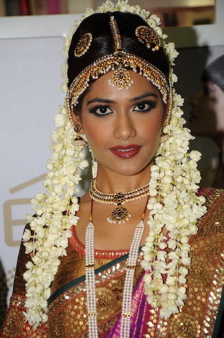bridal-hairstyle-indian-wedding-57_4 Menyasszonyi frizura indiai esküvő