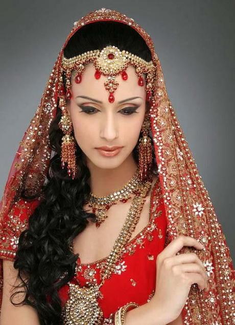 bridal-hairstyle-pakistani-30_18 Menyasszonyi frizura Pakisztáni