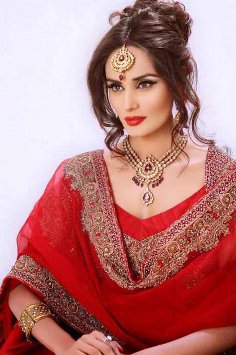 bridal-hairstyles-pakistani-59_16 Menyasszonyi frizurák Pakisztáni