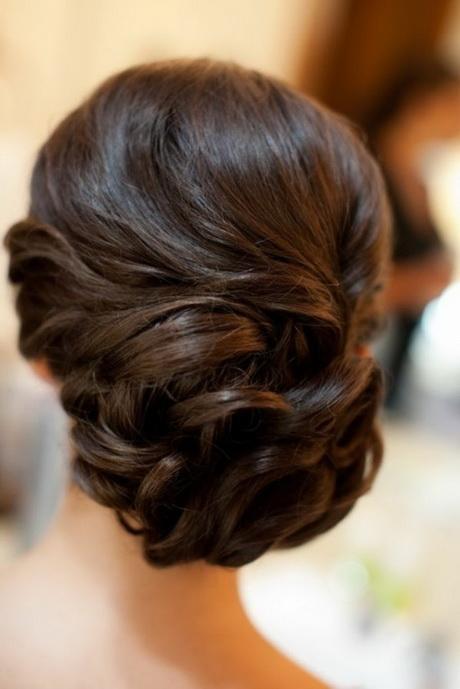 bridesmaid-hairstyles-updos-58_12 Koszorúslány frizurák updos