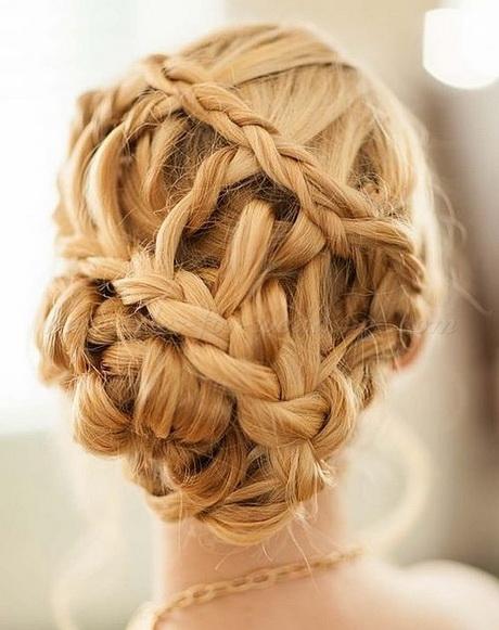 bridal-braids-hairstyle-89_11 Menyasszonyi zsinórra frizura