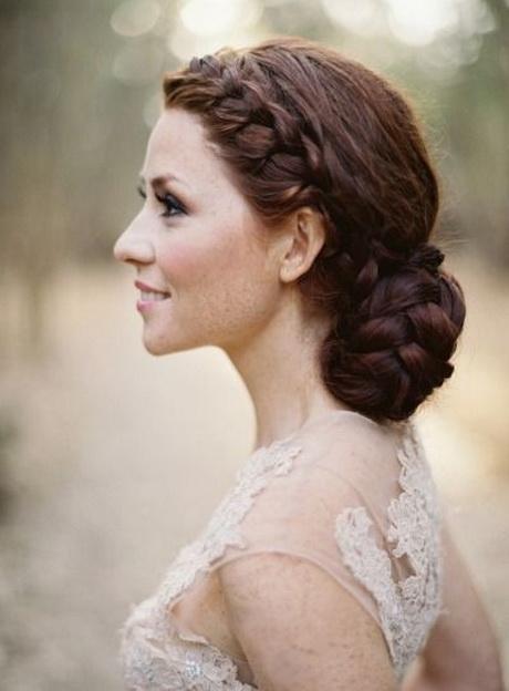 bridal-bun-hairstyle-46_6 Menyasszonyi zsemle frizura