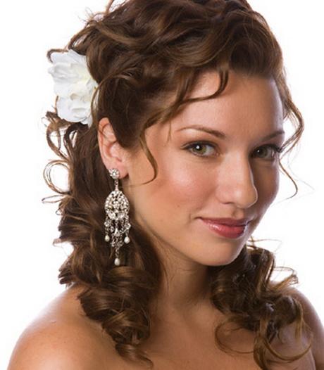 bridal-hairstyles-curly-hair-03_17 Menyasszonyi frizurák göndör haj