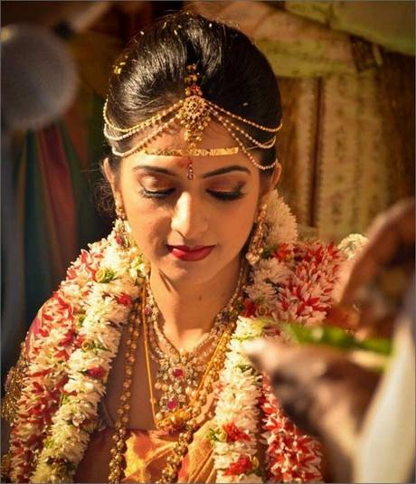 bridal-hairstyles-for-indian-weddings-29_12 Esküvői frizurák indiai esküvők számára