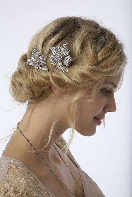 bridal-hairstyles-for-women-50_18 Menyasszonyi frizurák nőknek