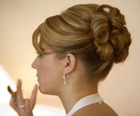 bridal-hairstyles-medium-hair-21_17 Menyasszonyi frizurák közepes haj