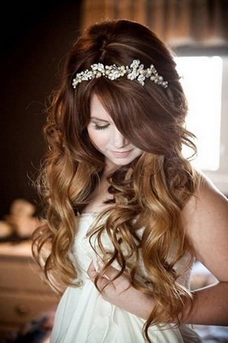 bridal-hairstyles-pictures-for-long-hair-90_14 Menyasszonyi frizurák képek a hosszú hajra
