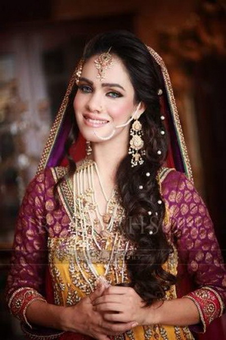 latest-bridal-hairstyles-in-pakistan-72 Legújabb menyasszonyi frizurák Pakisztánban