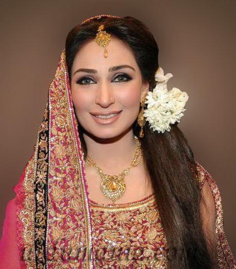 latest-bridal-hairstyles-in-pakistan-72_15 Legújabb menyasszonyi frizurák Pakisztánban